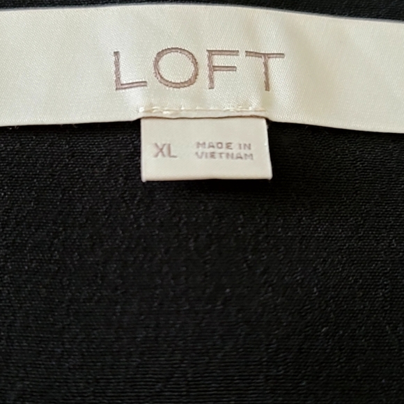 Loft sleeveless black top - Picture 2 of 4